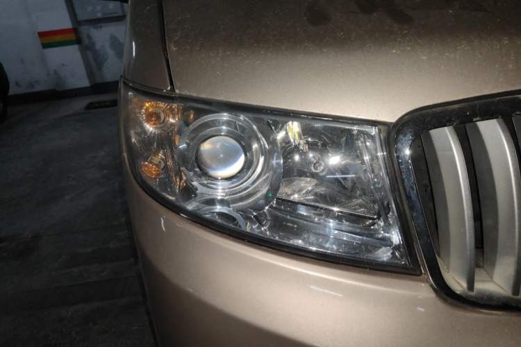 Used Jinbei Hiace X30 2021 1.5L Comfort Model Base Version (No Air Conditioning) Van China VI Standard SWC15M Right Front Headlight