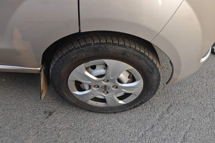 Used Jinbei Hiace X30 2021 1.5L Comfort Model Air-Conditioner-Free Version National VI Standard SWC15M Bus Right Front Wheel Hub