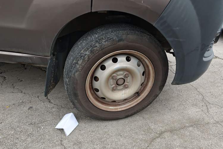 Used Jinbei Hiace X30 2021 1.5L Wealthy Edition Bus China VI Standard SWC15M Right Front Wheel Hub