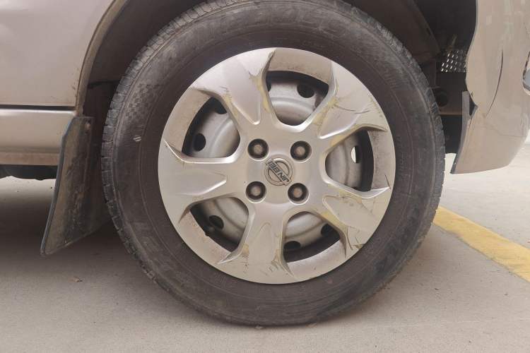 Used Jinbei Hiace X30 2021 1.5L Wealthy Single-Steaming Air-Conditioned Van China VI Standard SWC15M Right Front Wheel Hub