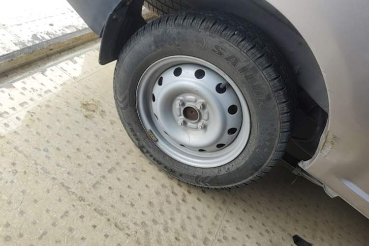 Used Jinbei Hiace X30 2021 1.5L Wealthy Van China VI Standard SWC15M Right Rear Wheel Hub