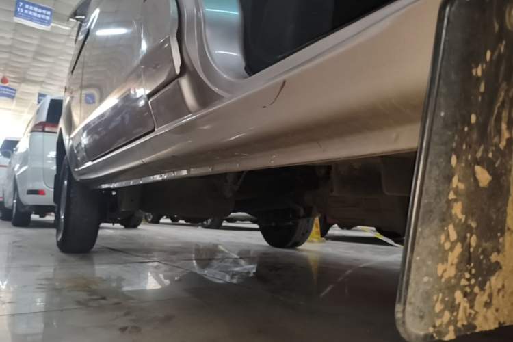 Used Jinbei Hiace X30 2021 1.5L Wealthy Edition Bus China VI Standard SWC15M Right Side Sill