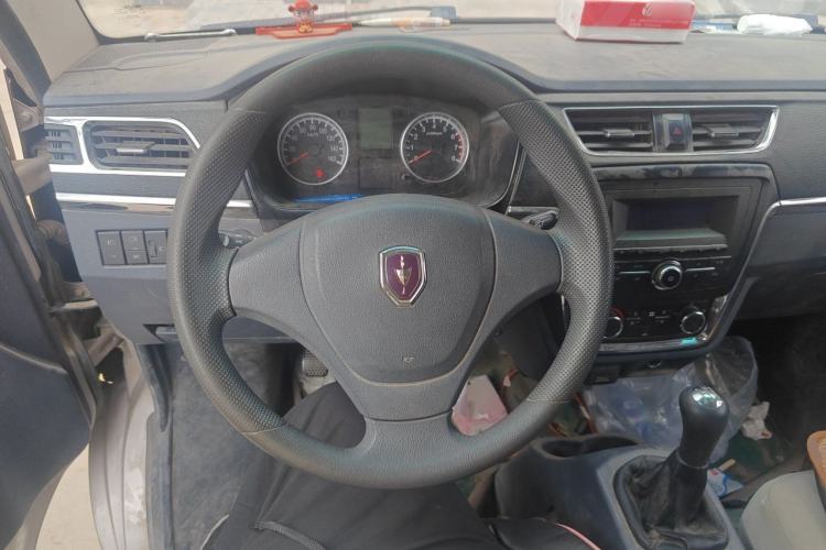 Used Jinbei Hiace X30 2021 1.5L Wealthy Single-Steaming Air-Conditioned Van China VI Standard SWC15M Steering Wheel