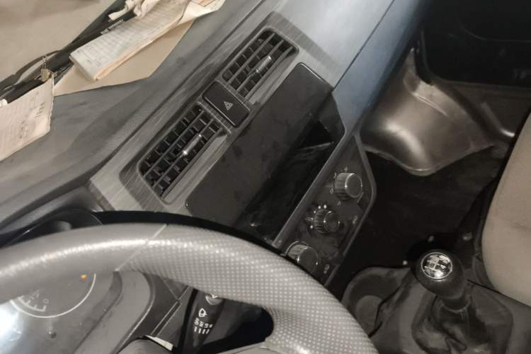 Used Jinbei Hiace X30 2021 1.5L Standard Version Air-Conditioner-Free Van China VI Emission Standard SWC15M Audio And AC Panel