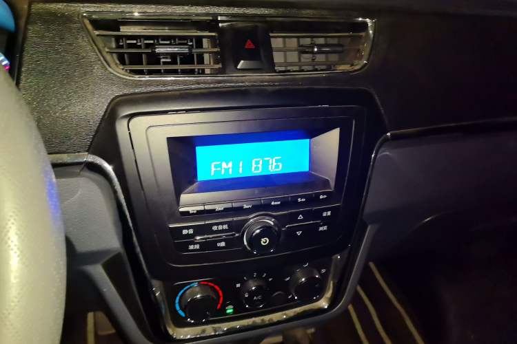 Used Jinbei Hiace X30 2021 1.5L Wealthy Single-Steaming Air-Conditioned Version Bus China VI Standard SWC15M Audio And AC Panel