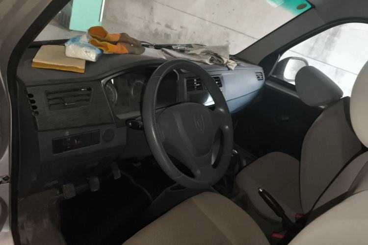 Used Jinbei Hiace X30 2021 1.5L Standard Version Air-Conditioner-Free Van China VI Emission Standard SWC15M Center Console
