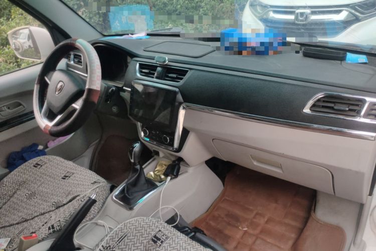 Used Jinbei Hiace X30 2021 1.5L Comfort Plus Central Air-Conditioned Van China VI Standard SWC15M Center Console