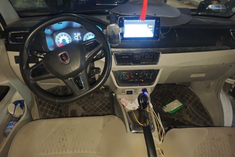 Used Jinbei Hiace X30 2021 1.5L Comfort Model Air-Conditioner-Free Version National VI Standard SWC15M Bus Center Console
