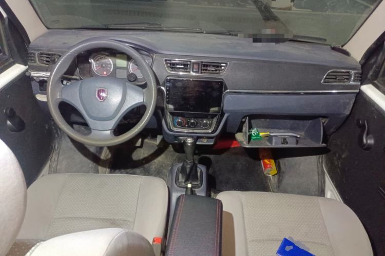 Used Jinbei Hiace X30 2021 1.5L Wealthy Van China VI Standard SWC15M Center Console