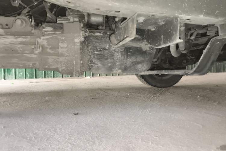 Used Jinbei Hiace X30 2021 1.5L Standard Version Air-Conditioner-Free Van China VI Emission Standard SWC15M Chassis Front Right