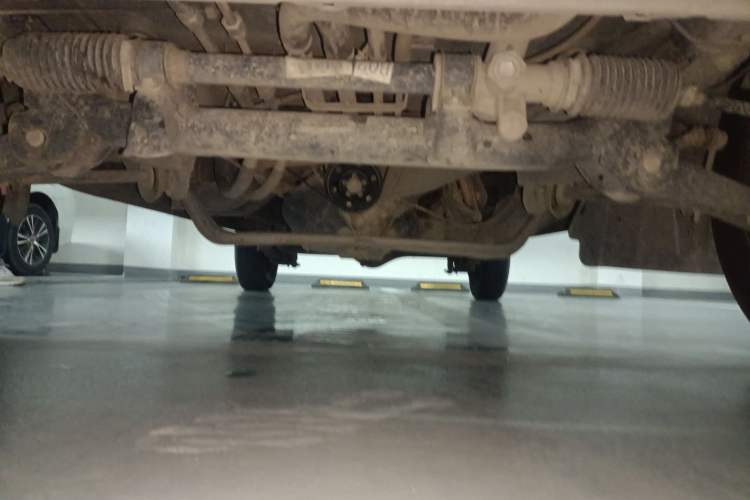 Used Jinbei Hiace X30 2021 1.5L Wealthy Van China VI Standard SWC15M Chassis Front