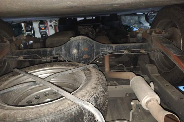 Used Jinbei Hiace X30 2021 1.5L Comfort Model Air-Conditioner-Free Version National VI Standard SWC15M Bus Chassis Rear