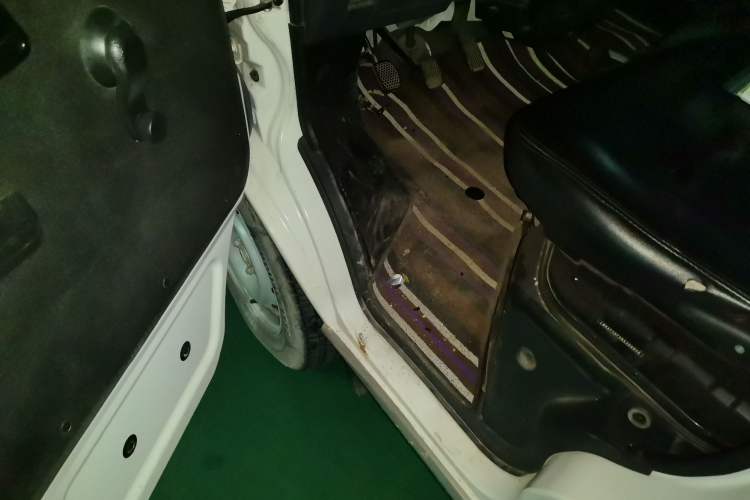 Used Jinbei Hiace X30 2021 1.5L Wealthy Single-Steaming Air-Conditioned Version Bus China VI Standard SWC15M Driver Seat