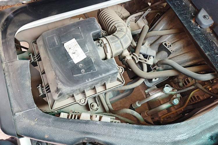 Used Jinbei Hiace X30 2021 1.5L Wealthy Edition Bus China VI Standard SWC15M Engine Bay Right
