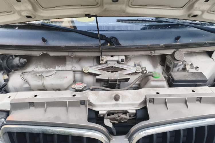 Used Jinbei Hiace X30 2021 1.5L Wealthy Edition Bus China VI Standard SWC15M Engine Bay