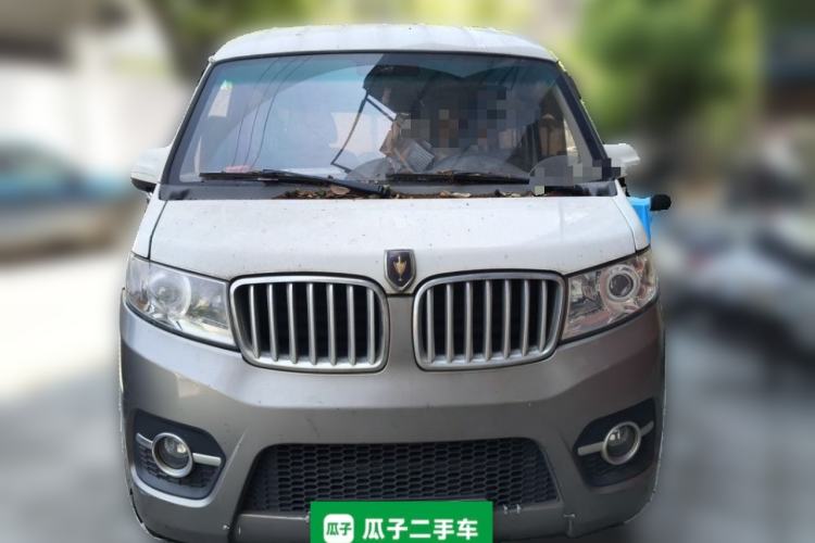 Used Jinbei Hiace X30 2021 1.5L Business-Class Central Air-Conditioned Coach China VI Standard Model SWC15M Front