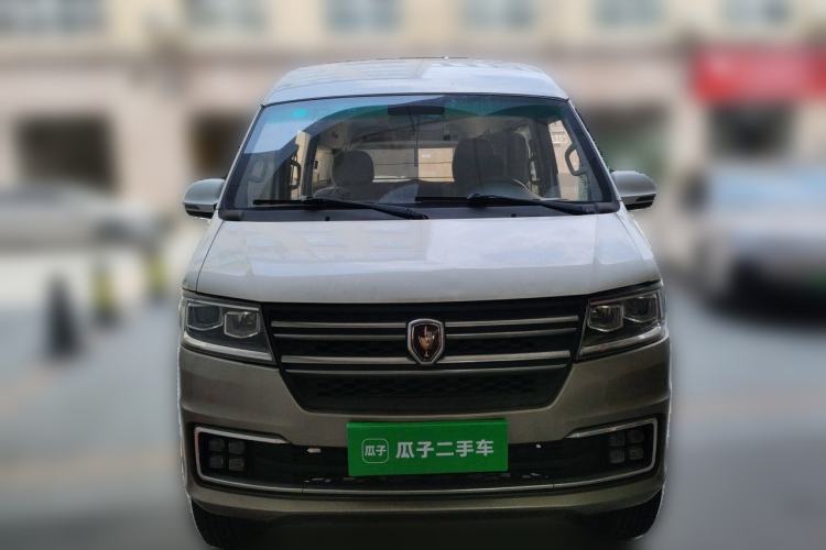 Used Jinbei Hiace X30 2021 1.5L Comfort Plus Central Air-Conditioned Van China VI Standard SWC15M Front