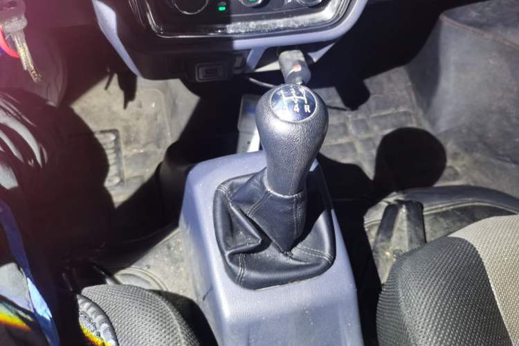 Used Jinbei Hiace X30 2021 1.5L Comfort-Grade Central Air-Conditioned Bus China VI Standard SWC15M Gear Lever