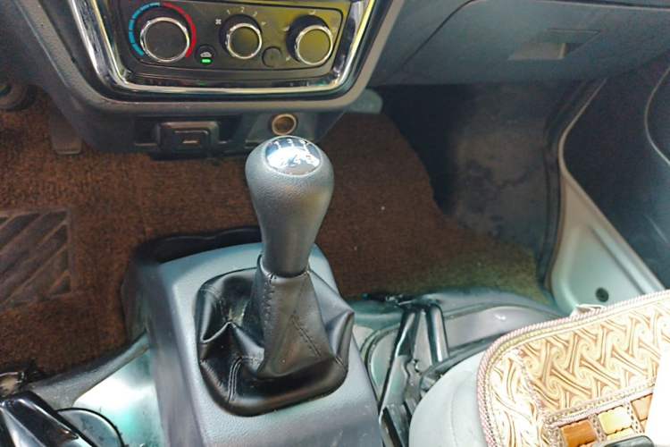 Used Jinbei Hiace X30 2021 1.5L Wealthy Edition Bus China VI Standard SWC15M Gear Lever