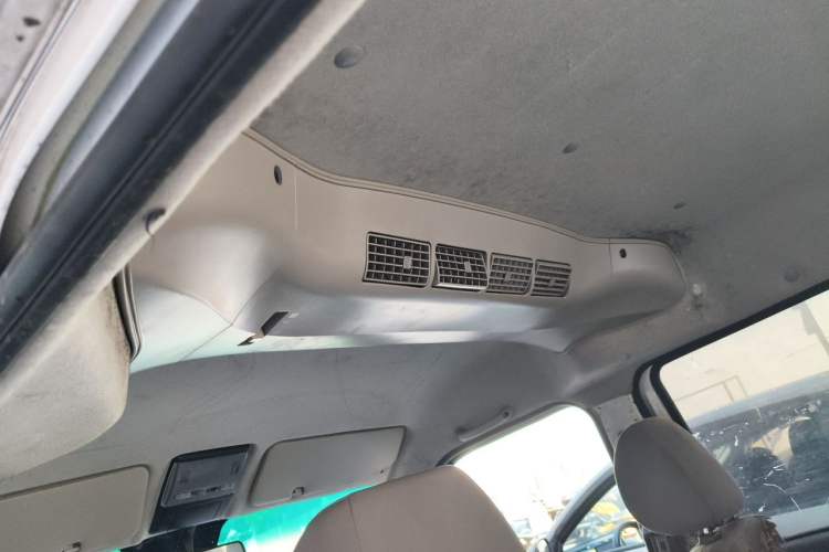 Used Jinbei Hiace X30 2021 1.5L Business-Class Central Air-Conditioned Coach China VI Standard Model SWC15M Headliner