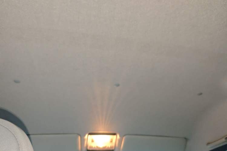 Used Jinbei Hiace X30 2021 1.5L Comfort Model Air-Conditioner-Free Version National VI Standard SWC15M Bus Headliner