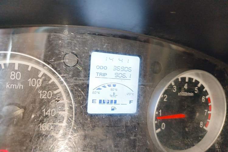 Used Jinbei Hiace X30 2021 1.5L Wealthy Edition Bus China VI Standard SWC15M Odometer Close Up