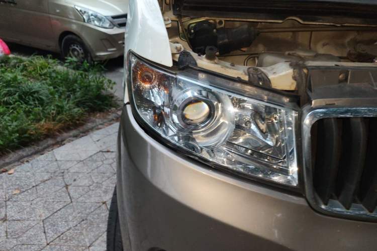 Used Jinbei Hiace X30 2021 1.5L Wealthy Single-Steaming Air-Conditioned Version Bus China VI Standard SWC15M Right Front Headlight