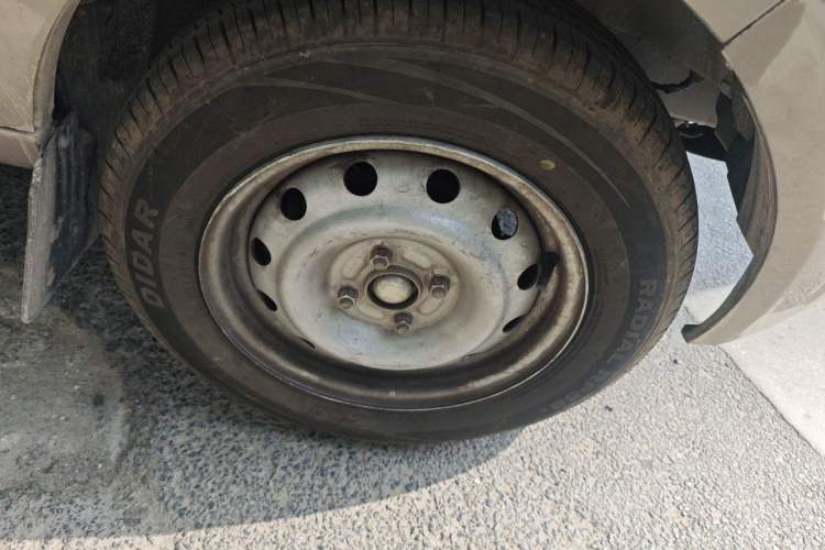 Used Jinbei Hiace X30 2021 1.5L Wealthy Single-Steaming Air-Conditioned Version Bus China VI Standard SWC15M Right Front Wheel Hub