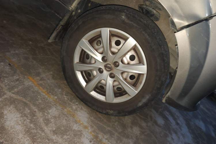 Used Jinbei Hiace X30 2021 1.5L Comfort Model Air-Conditioner-Free Version National VI Standard SWC15M Bus Right Front Wheel Hub