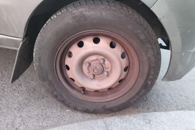 Used Jinbei Hiace X30 2021 1.5L Wealthy Edition Bus China VI Standard SWC15M Right Front Wheel Hub