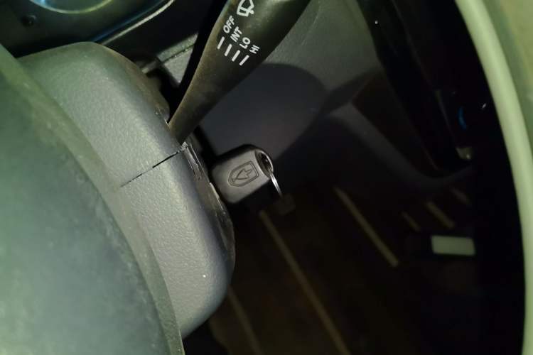 Used Jinbei Hiace X30 2021 1.5L Wealthy Single-Steaming Air-Conditioned Version Bus China VI Standard SWC15M Vehicle Key