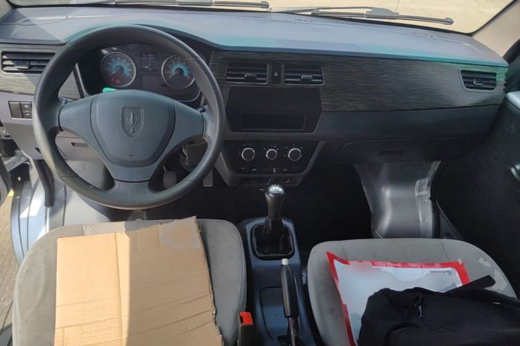 Used Jinbei Hiace X30 2021 1.5L Standard Version Air-Conditioning-Free Bus China VI Emission Standard SWC15M Center Console