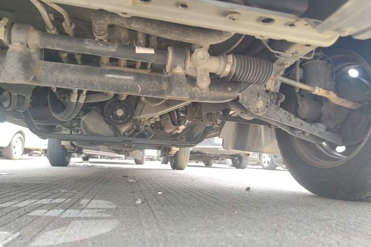Used Jinbei Hiace X30 2021 1.5L Standard Version Air-Conditioning-Free Bus China VI Emission Standard SWC15M Chassis Front