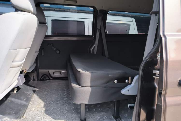 Used Jinbei Hiace X30 2021 1.5L Wealthy Edition Bus China VI Standard SWC15M Interior 6