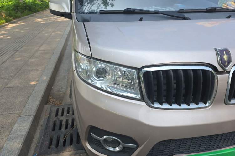 Used Jinbei Hiace X30 2021 1.5L Standard Version Air-Conditioner-Free Van China VI Emission Standard SWC15M Right Front Headlight