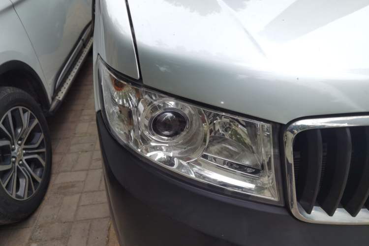 Used Jinbei Hiace X30 2021 1.5L Wealthy Edition Bus China VI Standard SWC15M Right Front Headlight
