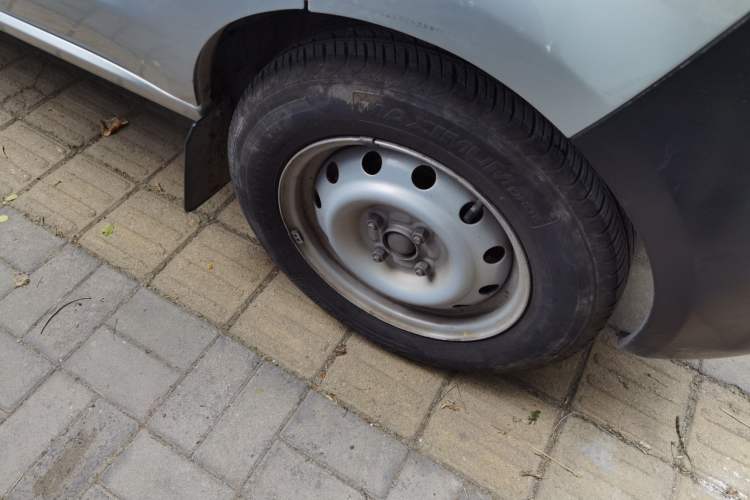 Used Jinbei Hiace X30 2021 1.5L Wealthy Edition Bus China VI Standard SWC15M Right Front Wheel Hub