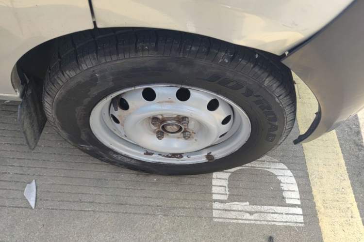 Used Jinbei Hiace X30 2021 1.5L Standard Version Air-Conditioning-Free Bus China VI Emission Standard SWC15M Right Front Wheel Hub