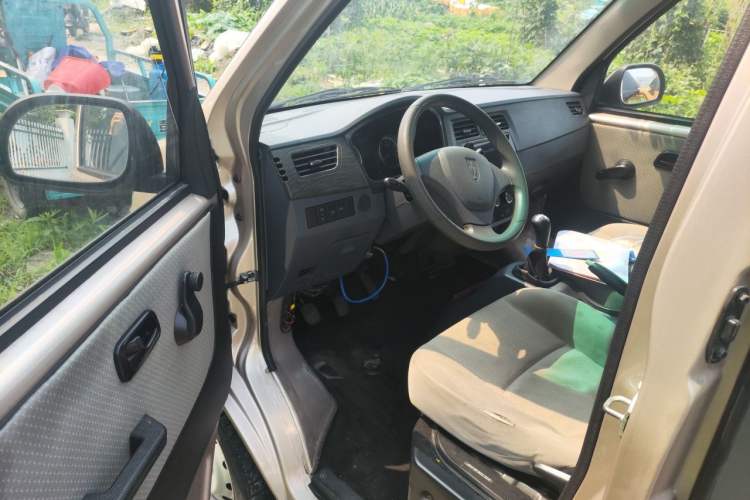 Used Jinbei Hiace X30 2021 1.5L Standard-Grade Central Air-Conditioned Van China VI Emission Standard SWC15M Driver Seat