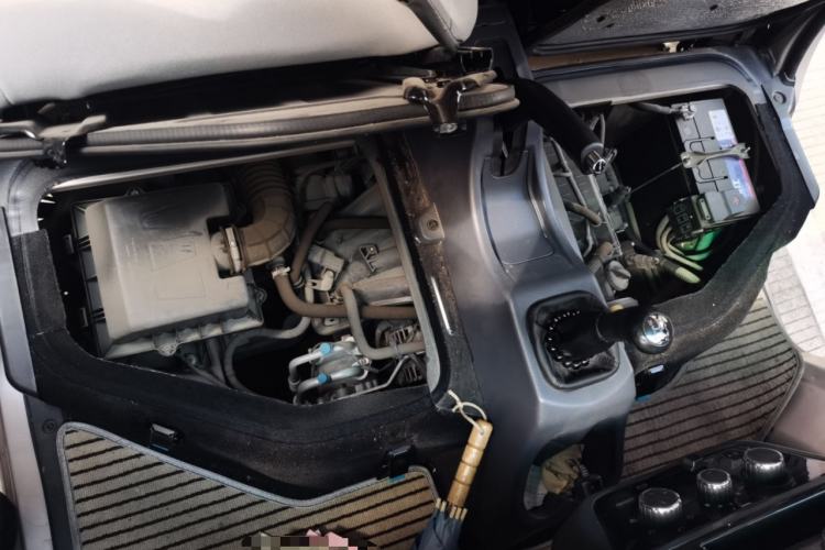 Used Jinbei Hiace X30 2021 1.5L Standard Version Air-Conditioning-Free Bus China VI Emission Standard SWC15M Engine Bay