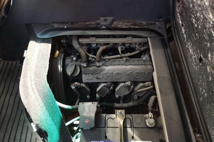 Used Jinbei Hiace X30 2021 1.5L Standard Version Air-Conditioning-Free Bus China VI Emission Standard SWC15M Engine Bay Left