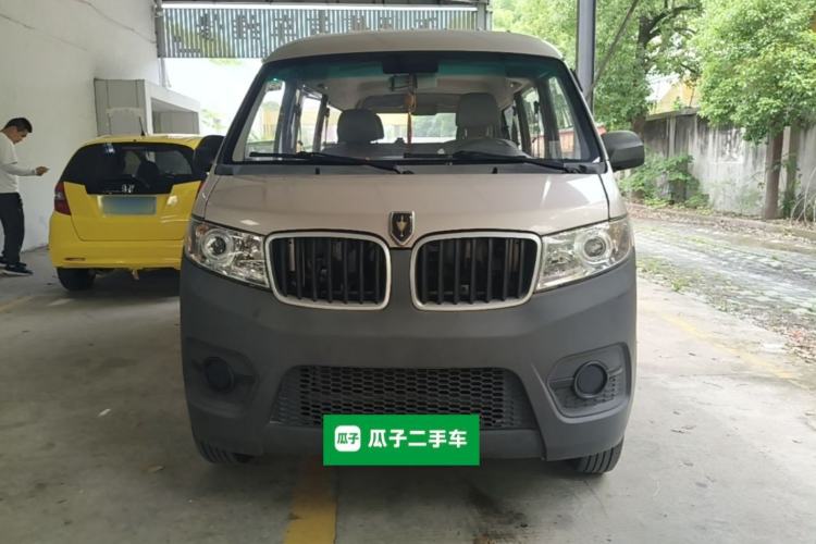 Used Jinbei Hiace X30 2021 1.5L Wealthy Edition Bus China VI Standard SWC15M Front