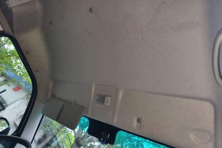 Used Jinbei Hiace X30 2021 1.5L Wealthy Van China VI Standard SWC15M Headliner