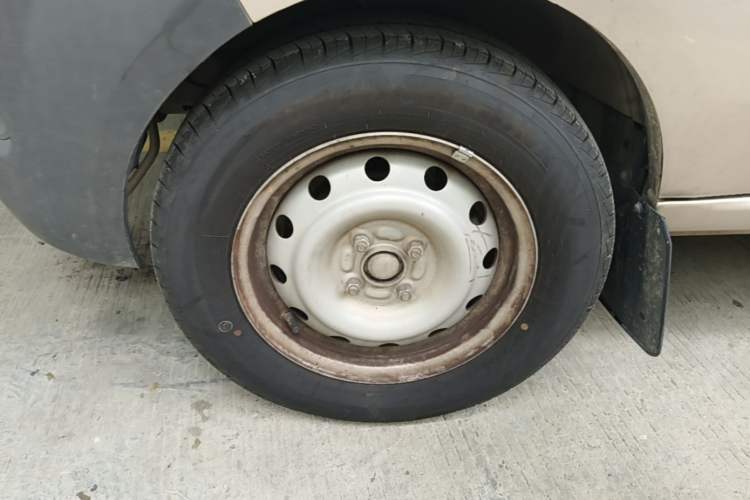 Used Jinbei Hiace X30 2021 1.5L Wealthy Edition Bus China VI Standard SWC15M Left Front Wheel Hub