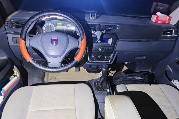 Used Jinbei Hiace X30 2021 1.5L Comfort-Grade Central Air-Conditioned Bus China VI Standard SWC15M Center Console