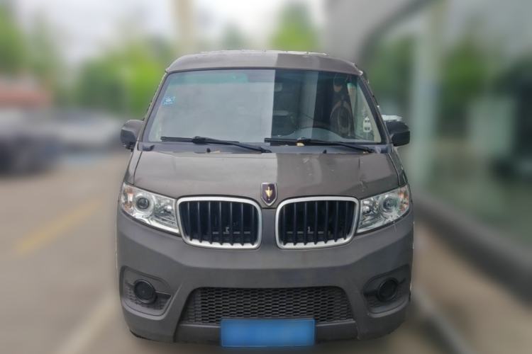Used Jinbei Hiace X30 2021 1.5L Wealthy Single-Steaming Air-Conditioned Van China VI Standard SWC15M Front