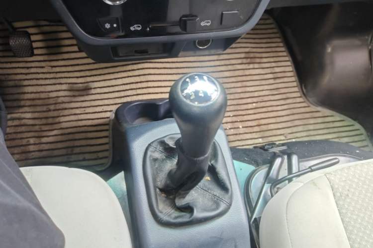 Used Jinbei Hiace X30 2021 1.5L Wealthy Single-Steaming Air-Conditioned Van China VI Standard SWC15M Gear Lever