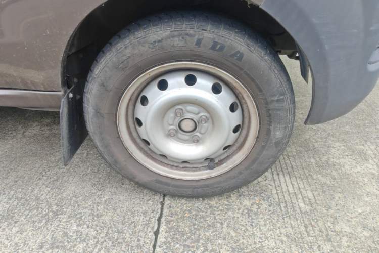 Used Jinbei Hiace X30 2021 1.5L Wealthy Single-Steaming Air-Conditioned Van China VI Standard SWC15M Right Front Wheel Hub