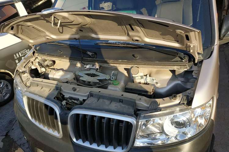 Used Jinbei Hiace X30 2021 1.5L Wealthy Edition Bus China VI Standard SWC15M Engine Bay