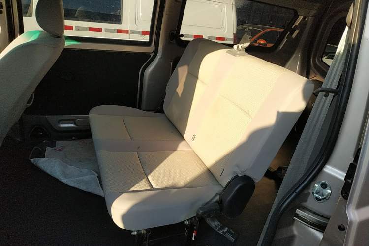 Used Jinbei Hiace X30 2021 1.5L Wealthy Edition Bus China VI Standard SWC15M Left Rear Seat